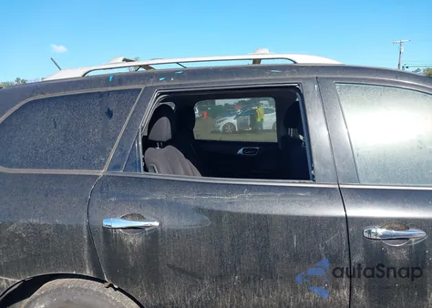 2013 Nissan Pathfinder S/Sv/Sl/Platinum from USA, damaged, VIN 5N1AR2MM3DC676123